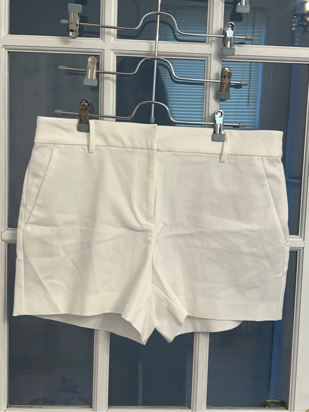 LOFT Women’s White The Riviera Shorts Size 8